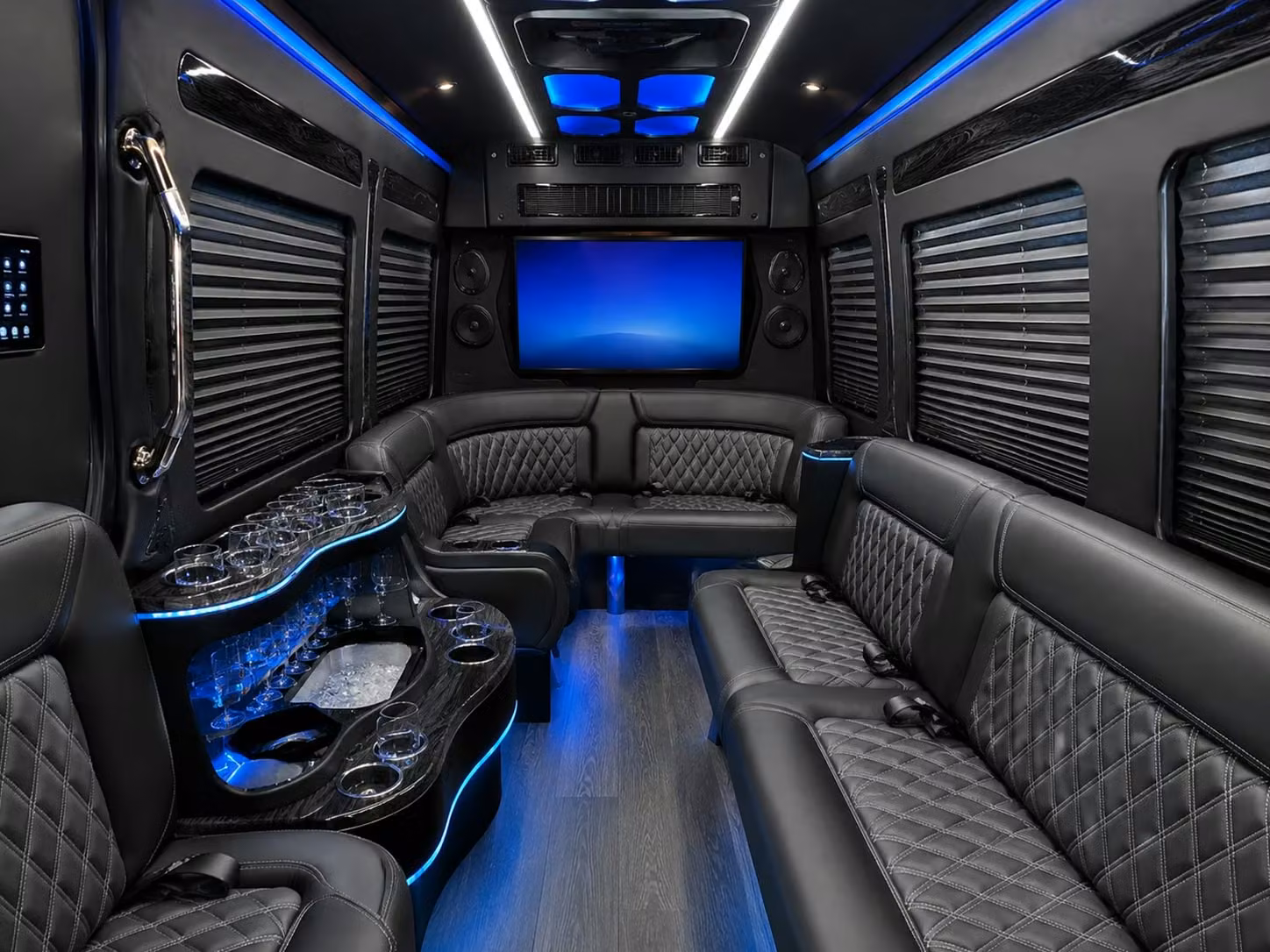 charterbusrentalamarillotx com makes finding prom transportation in amarillo easier than ever